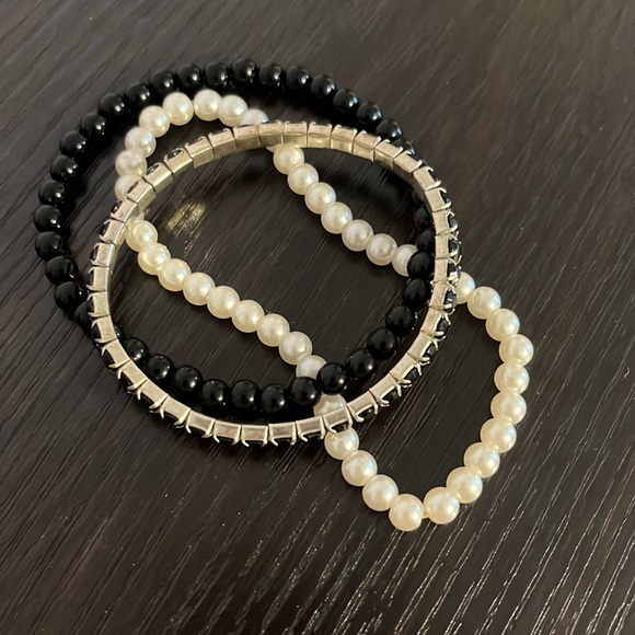 3 elastic bracelets - Picture 2 of 3